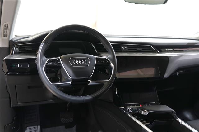 2021 Audi e-tron Prestige quattro