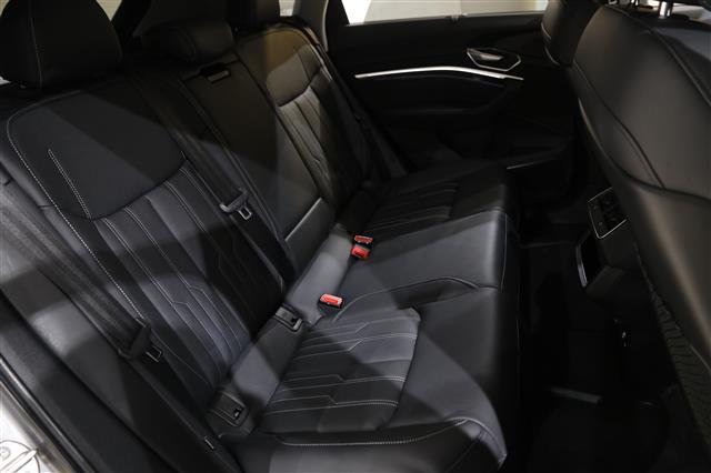 2021 Audi e-tron Prestige quattro