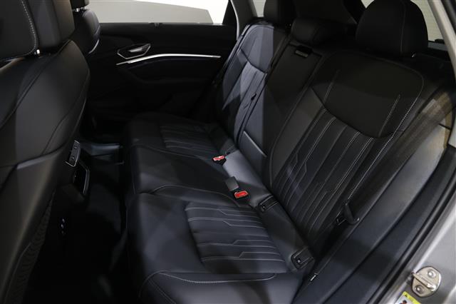 2021 Audi e-tron Prestige quattro