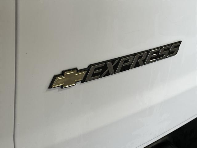 2021 Chevrolet Express Cargo RWD 2500 Regular Wheelbase WT