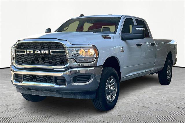 2024 RAM Ram 3500 RAM 3500 TRADESMAN CREW CAB 4X4 8 BOX