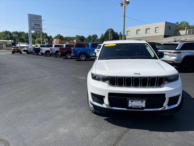 2022 Jeep Grand Cherokee L Laredo 4x4