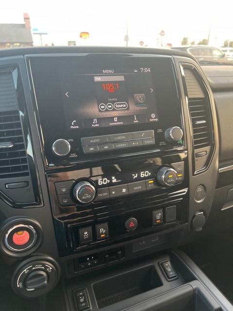 2024 Nissan Titan Crew Cab SV 4x4