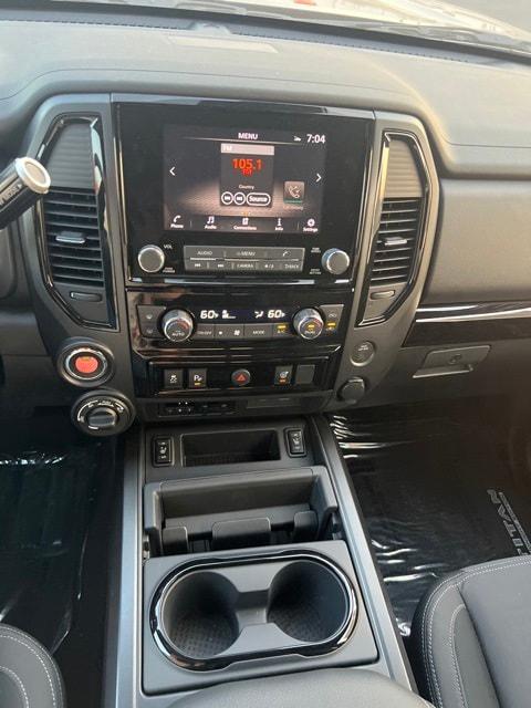 2024 Nissan Titan Crew Cab SV 4x4