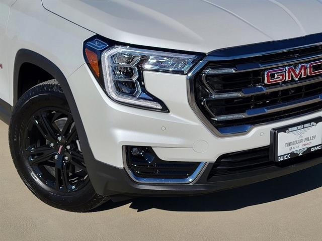 2024 GMC Terrain AWD AT4 16