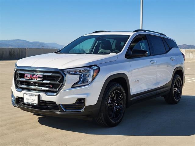 2024 GMC Terrain AWD AT4 17