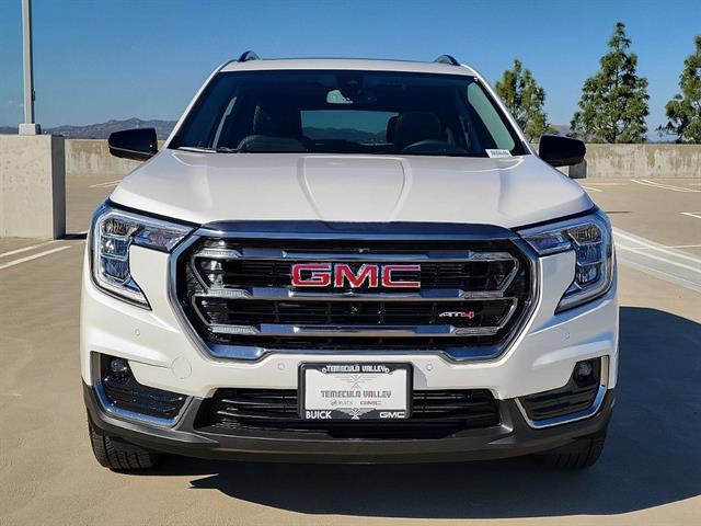 2024 GMC Terrain AWD AT4 18