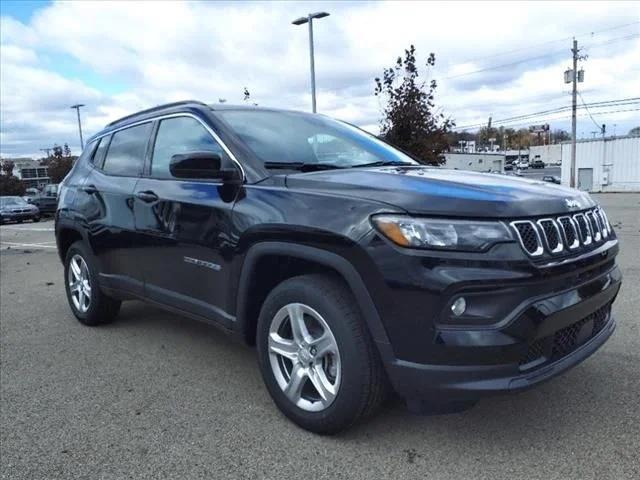 2024 Jeep Compass COMPASS LATITUDE 4X4