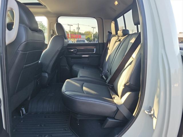 2018 RAM 1500 Laramie Crew Cab 4x4 57 Box