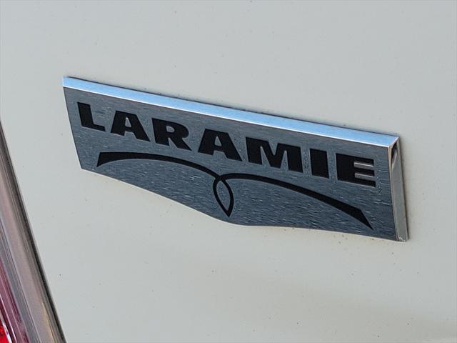2018 RAM 1500 Laramie Crew Cab 4x4 57 Box