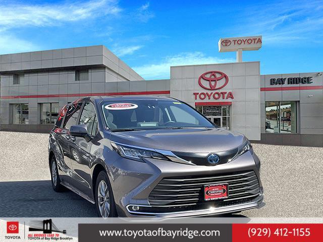 2022 Toyota Sienna XLE [13]