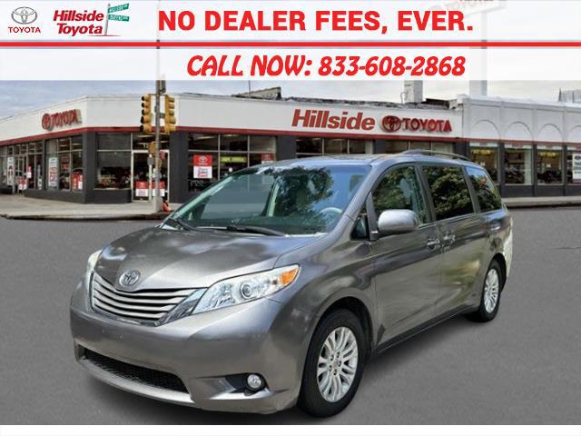 2014 Toyota Sienna XLE V6 8 Passenger [14]
