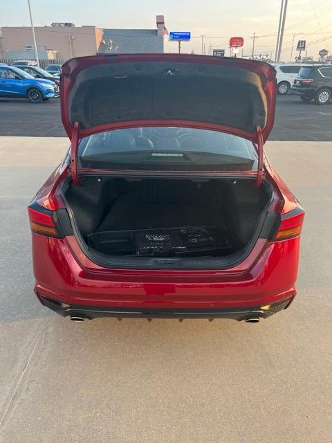2024 Nissan Altima SR FWD
