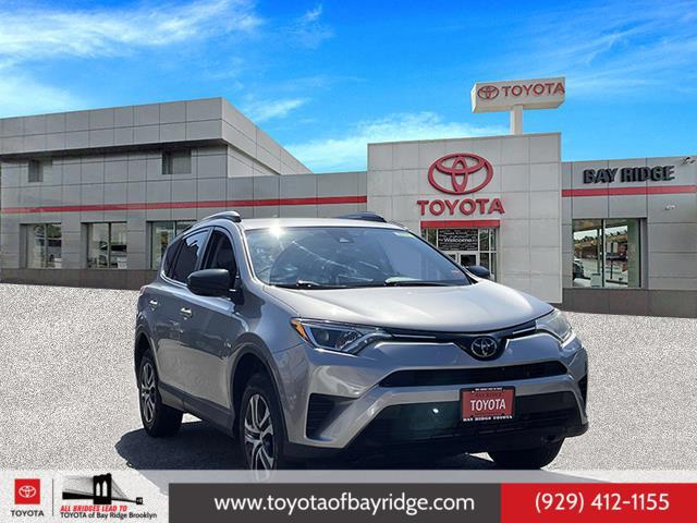 2018 Toyota RAV4 LE [1]