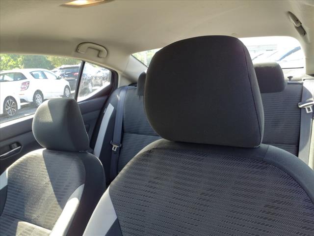 2020 Nissan Versa SV Xtronic CVT