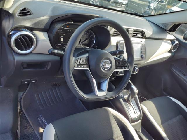 2020 Nissan Versa SV Xtronic CVT