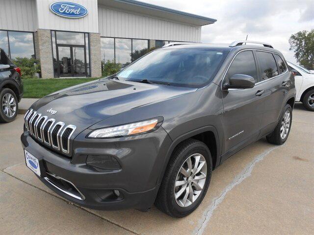 2018 Jeep Cherokee Limited 4x4 for sale in Tyndall, SD