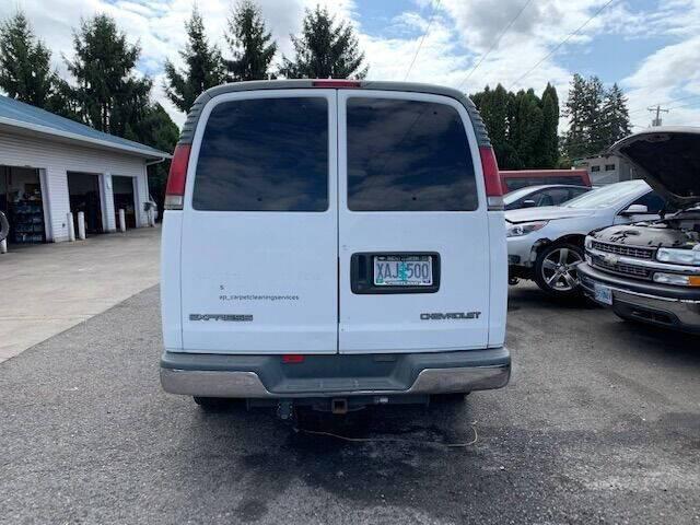 1999 Chevrolet Express Base