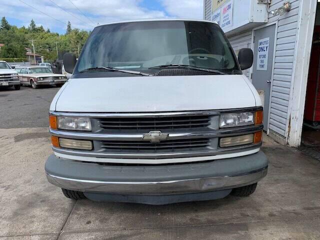 1999 Chevrolet Express Base