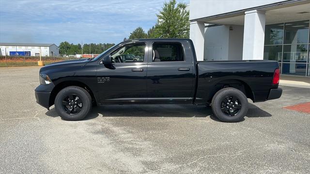 2023 RAM Ram 1500 Classic RAM 1500 CLASSIC TRADESMAN CREW CAB 4X4 57 BOX