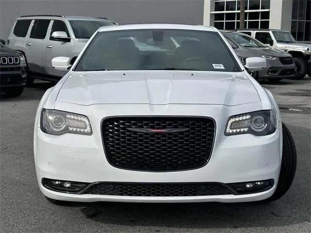 2023 Chrysler Chrysler 300 300S V6