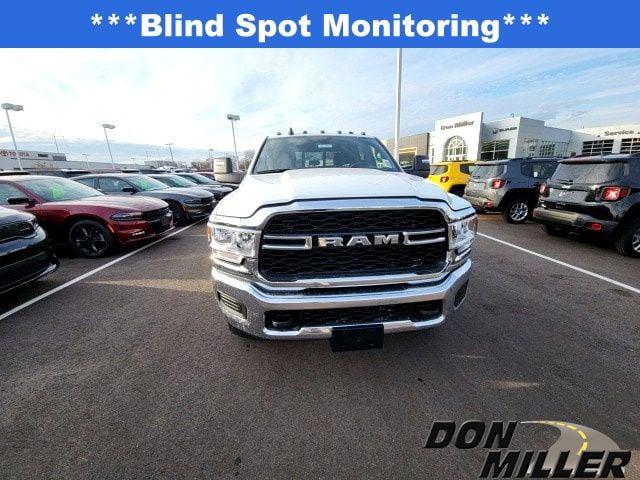 2024 RAM Ram 3500 RAM 3500 TRADESMAN CREW CAB 4X4 8 BOX