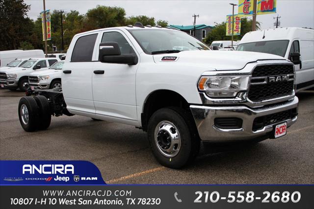 2024 RAM Ram 3500 Chassis Cab RAM 3500 TRADESMAN CREW CAB CHASSIS 4X4 60 CA