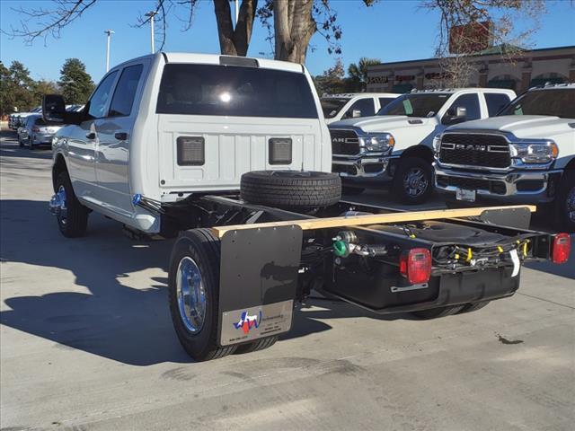 2024 RAM Ram 3500 Chassis Cab RAM 3500 TRADESMAN CREW CAB CHASSIS 4X4 60 CA