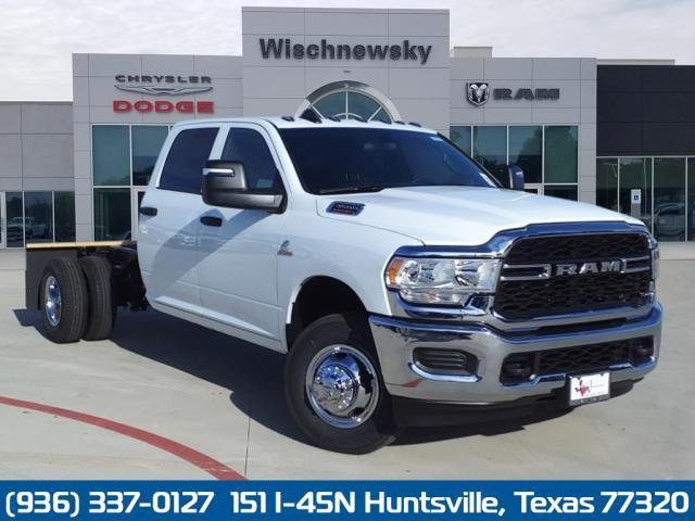 2024 RAM Ram 3500 Chassis Cab RAM 3500 TRADESMAN CREW CAB CHASSIS 4X4 60 CA