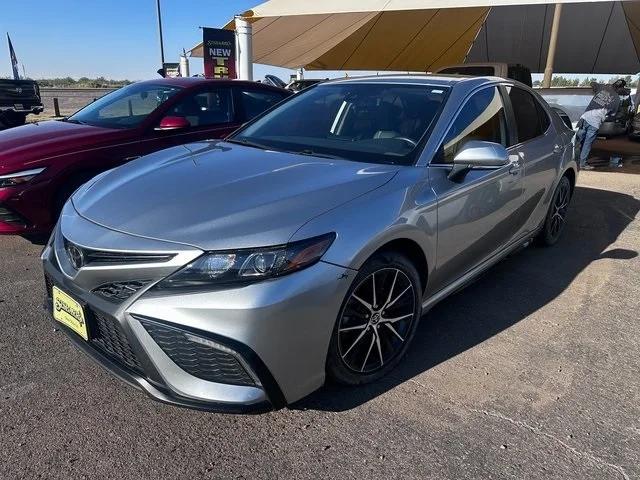 2022 Toyota Camry SE Nightshade Edition