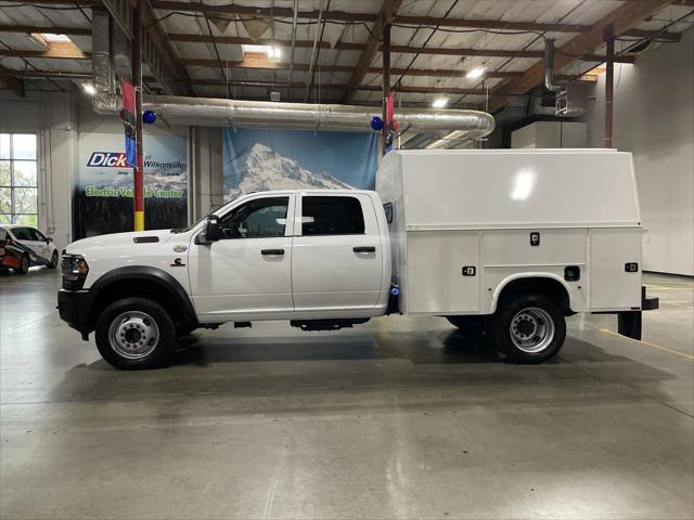 2024 RAM Ram 5500 Chassis Cab RAM 5500 TRADESMAN CHASSIS CREW CAB 4X4 60 CA