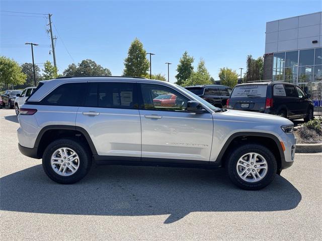 2023 Jeep Grand Cherokee GRAND CHEROKEE LAREDO 4X2