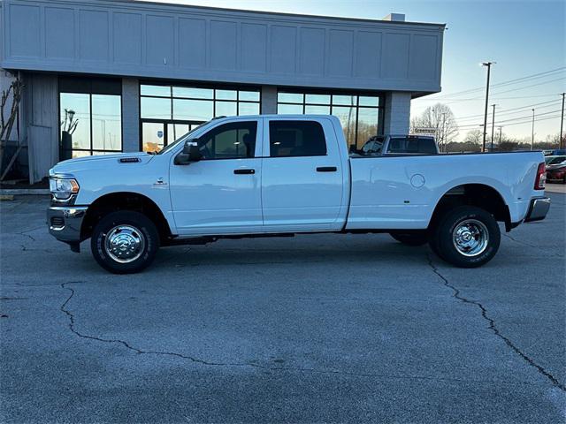 2024 Ram 3500 Tradesman Crew Cab 4x4 8 Box