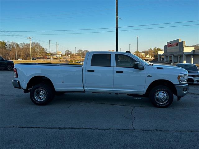 2024 Ram 3500 Tradesman Crew Cab 4x4 8 Box