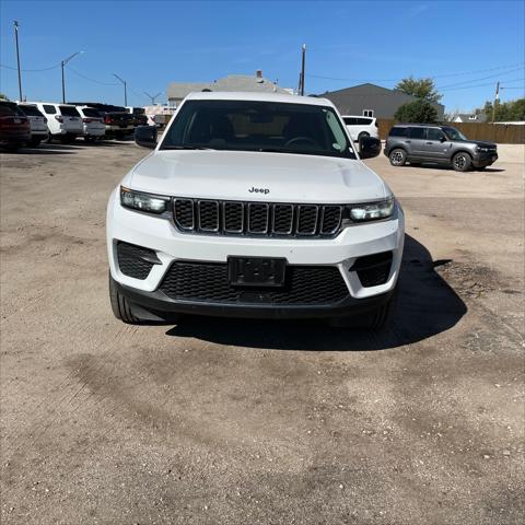 2023 Jeep Grand Cherokee Laredo 4x4