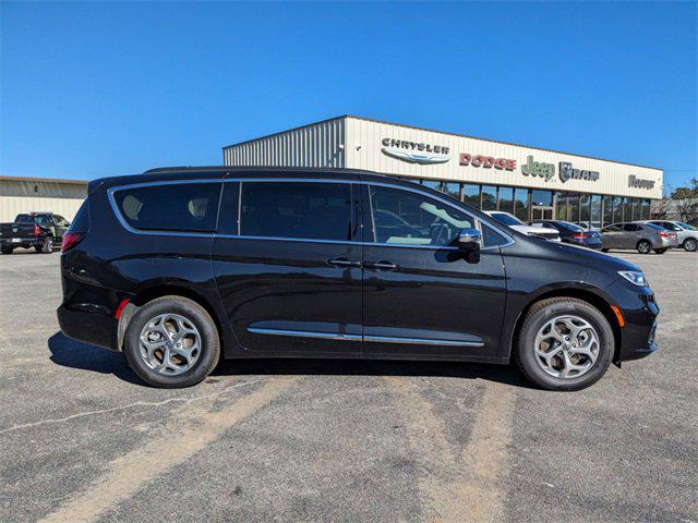 2023 Chrysler Pacifica PACIFICA LIMITED AWD