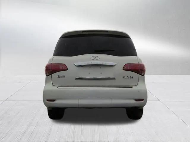 2012 INFINITI QX56 8-passenger