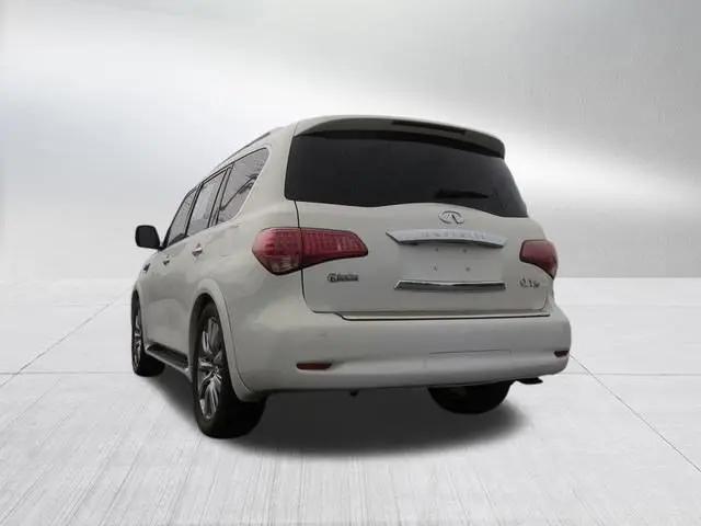 2012 INFINITI QX56 8-passenger