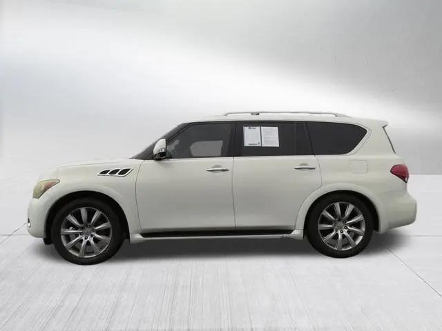 2012 INFINITI QX56 8-passenger