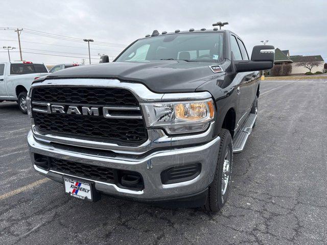 2024 RAM Ram 3500 RAM 3500 TRADESMAN CREW CAB 4X4 64 BOX