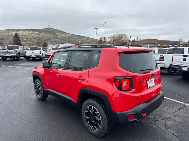 2023 Jeep Renegade RENEGADE TRAILHAWK 4X4