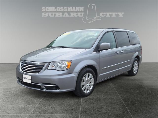 2016 Chrysler Town & Country Touring for sale in Milwaukee, WI