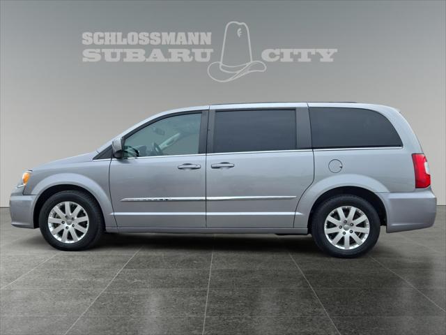 2016 Chrysler Town & Country Touring