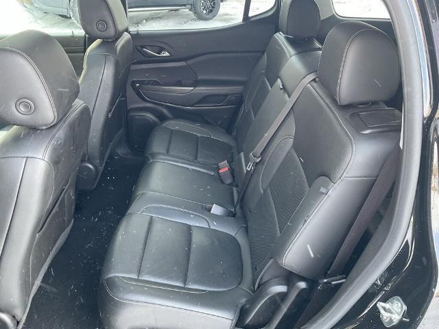 2023 GMC Acadia AWD SLT