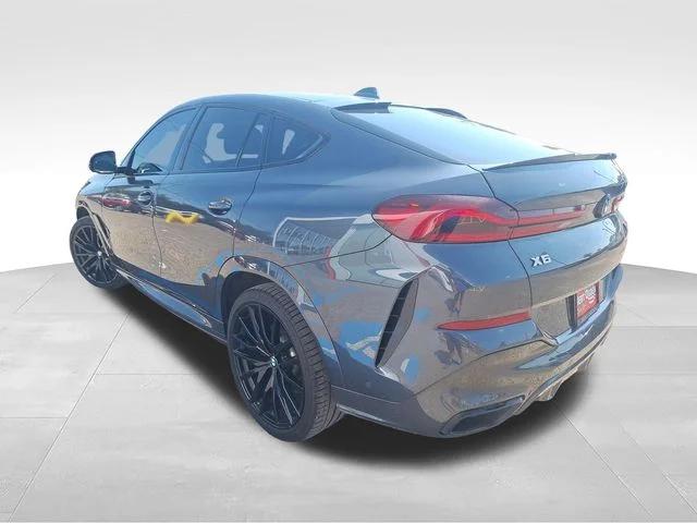 2022 BMW X6 M50i