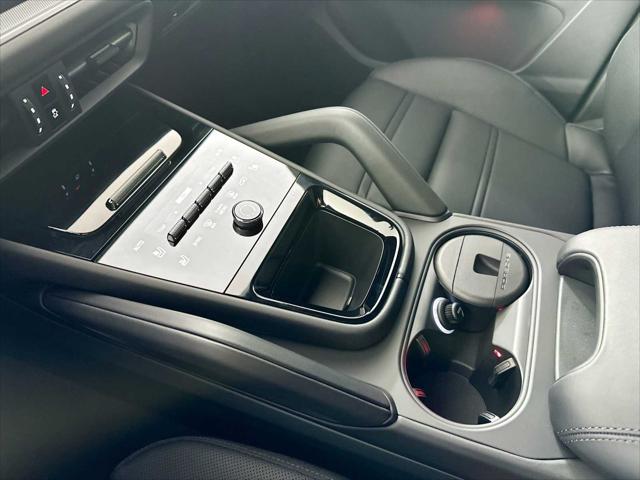2024 Porsche Cayenne Coupe AWD