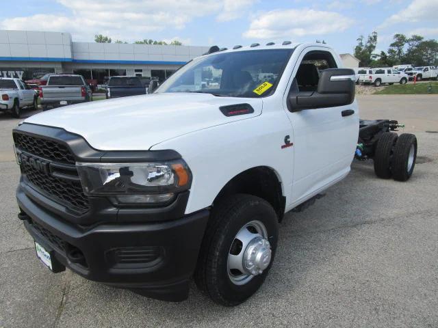 2023 RAM Ram 3500 Chassis Cab RAM 3500 TRADESMAN CHASSIS REGULAR CAB 4X2 84 CA