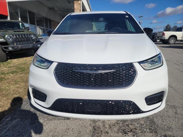 2024 Chrysler Pacifica Hybrid PACIFICA PLUG-IN HYBRID S APPEARANCE