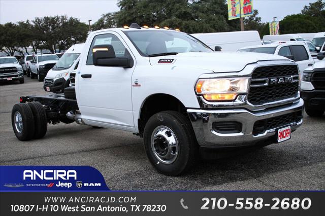 2024 RAM Ram 3500 Chassis Cab RAM 3500 TRADESMAN CHASSIS REGULAR CAB 4X2 84 CA