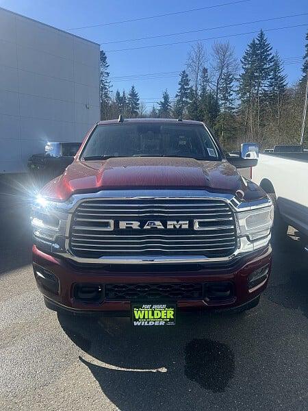 2024 RAM Ram 3500 RAM 3500 LARAMIE CREW CAB 4X4 8 BOX